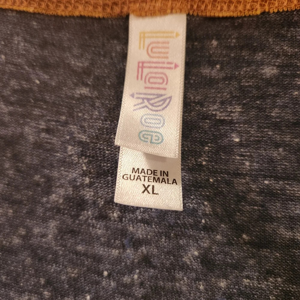 LuLaRoe XL Basic Blue Short Sleeve Tee - Picture 6 of 6
